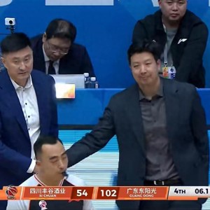 博鱼体育登录入口-什么关系？5中1却打最多的38分钟，粤蜜：当核心啦？看你打球难受